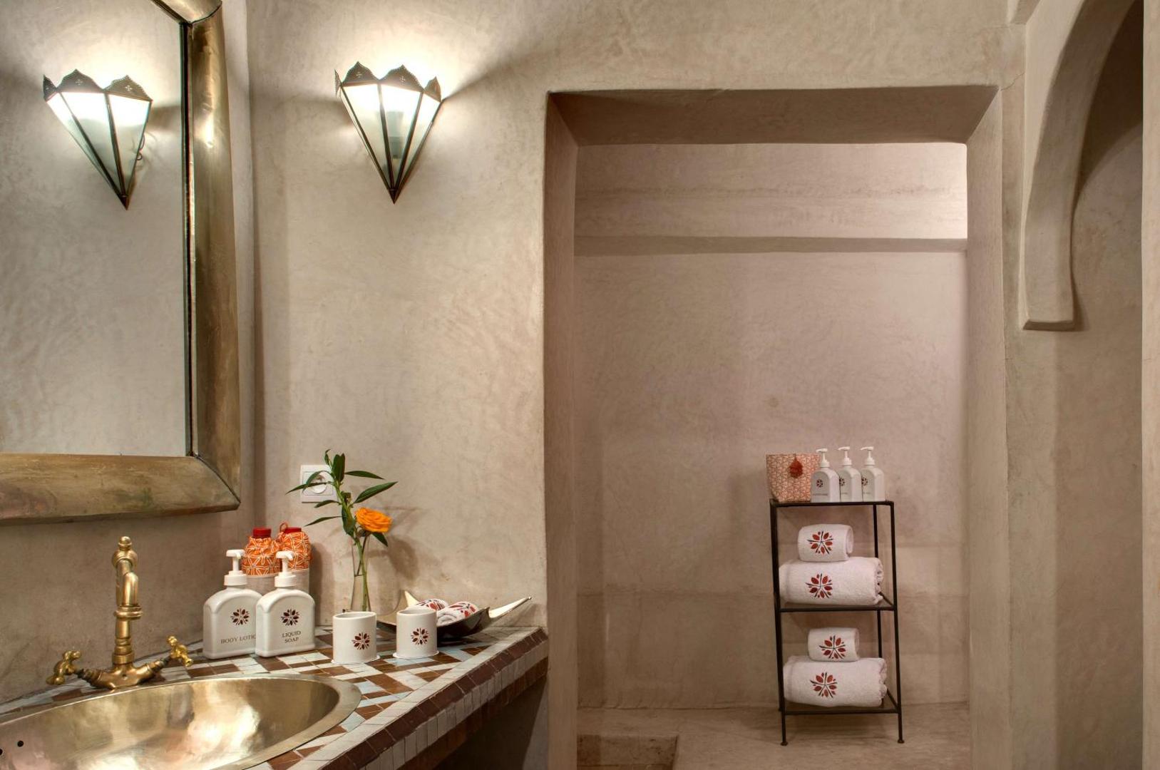 Angsana Riad Lydines