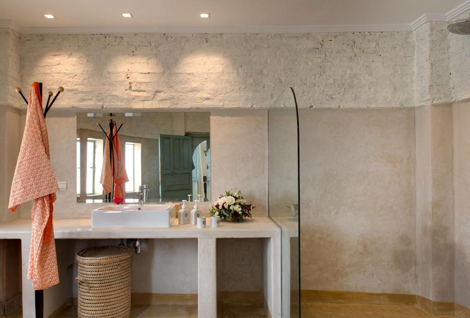 Angsana Riad Lydines