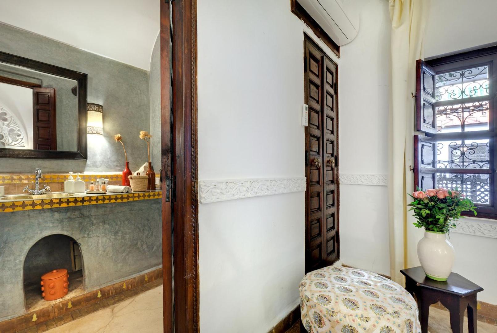 Angsana Riad Lydines