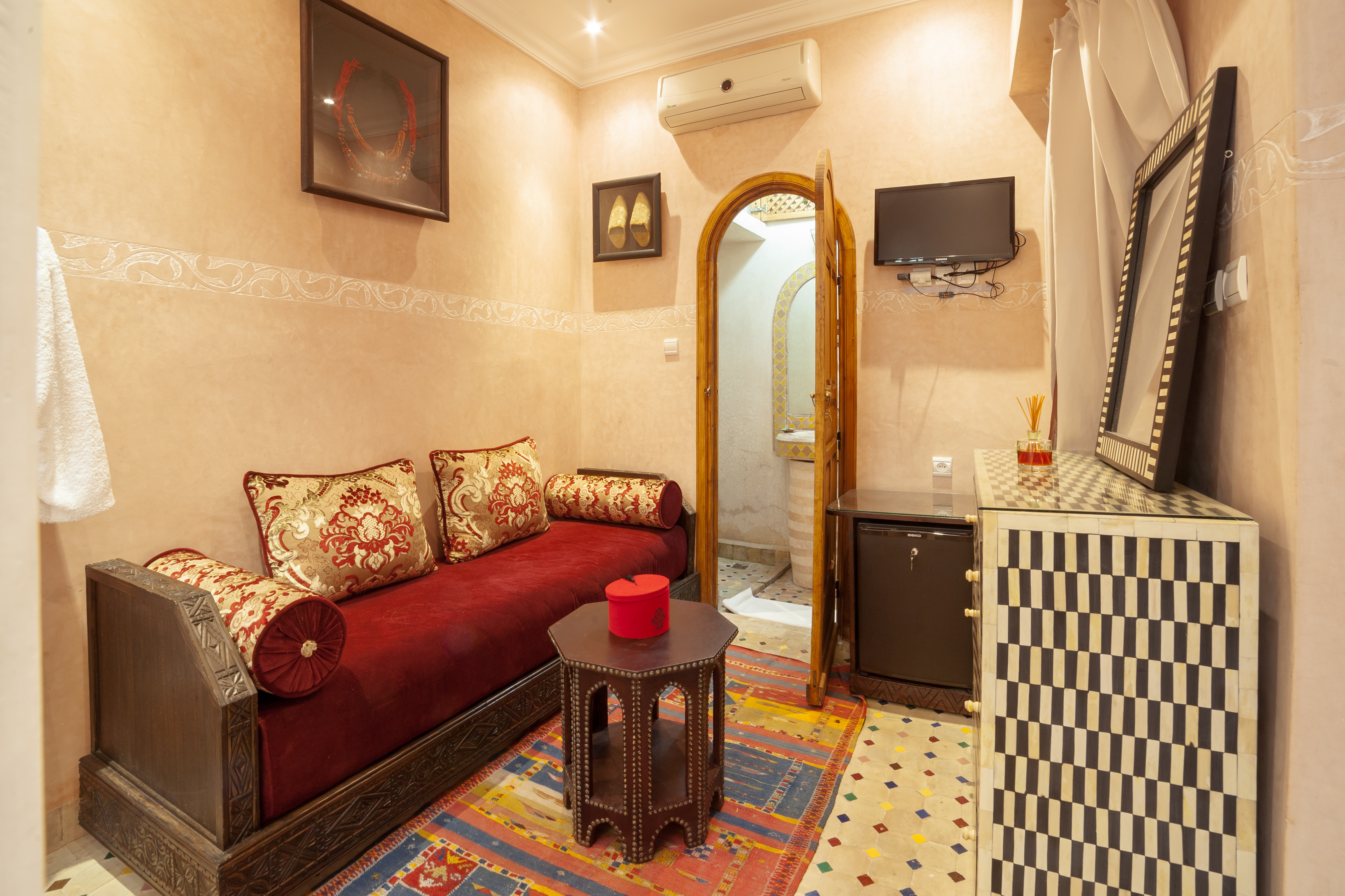 Riad Ikalimo 1