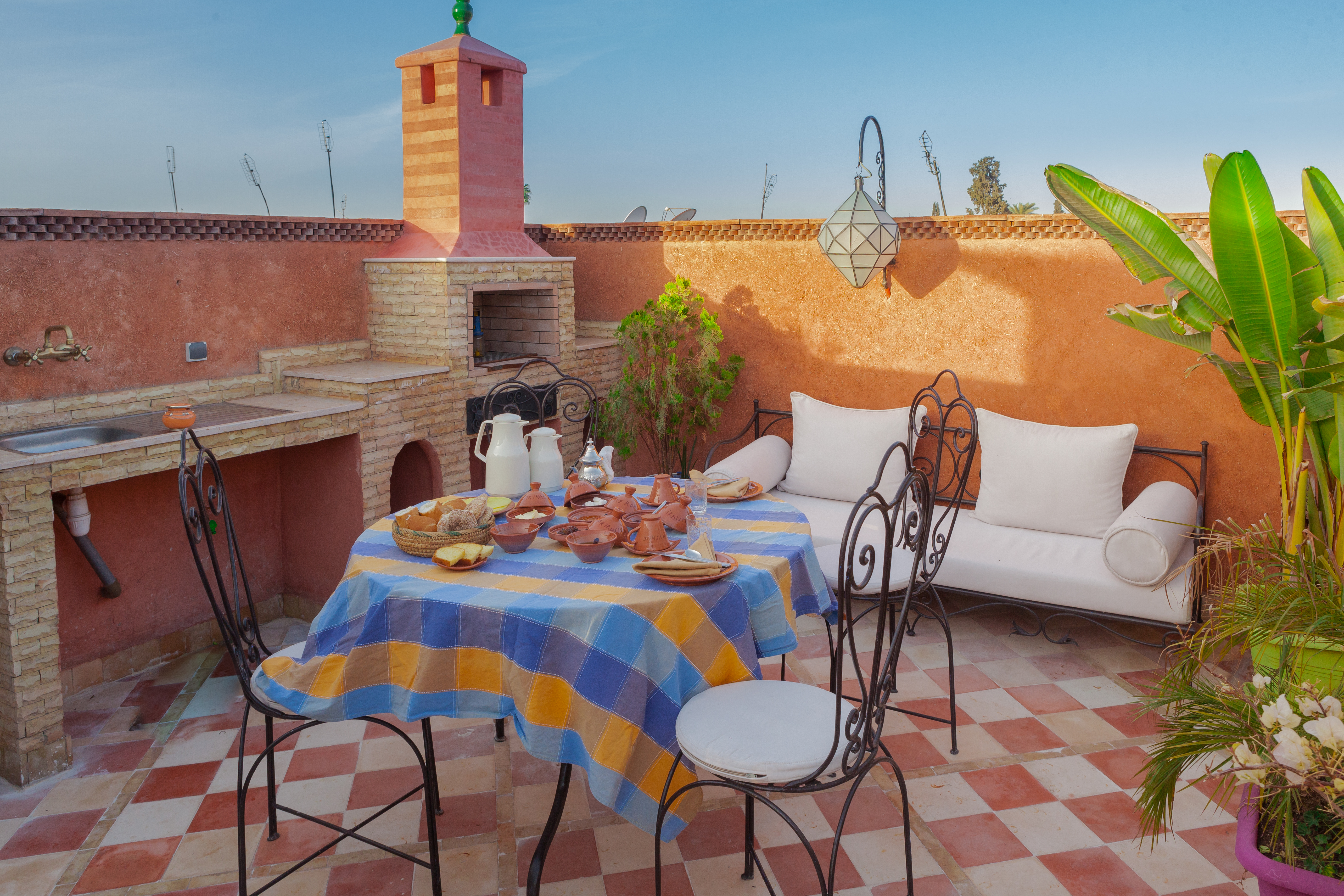 Riad Ikalimo 1