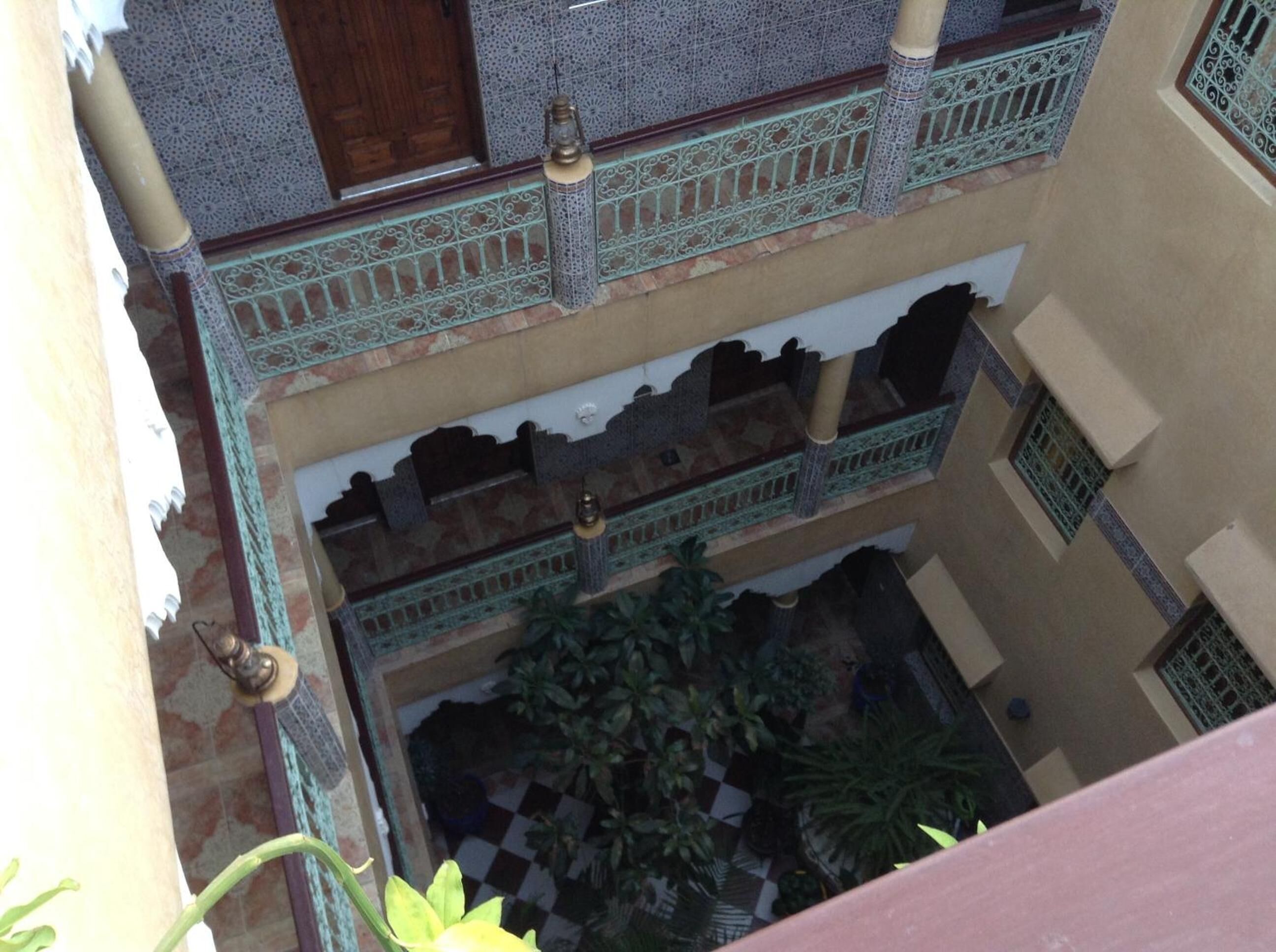 Faouzi Hotel