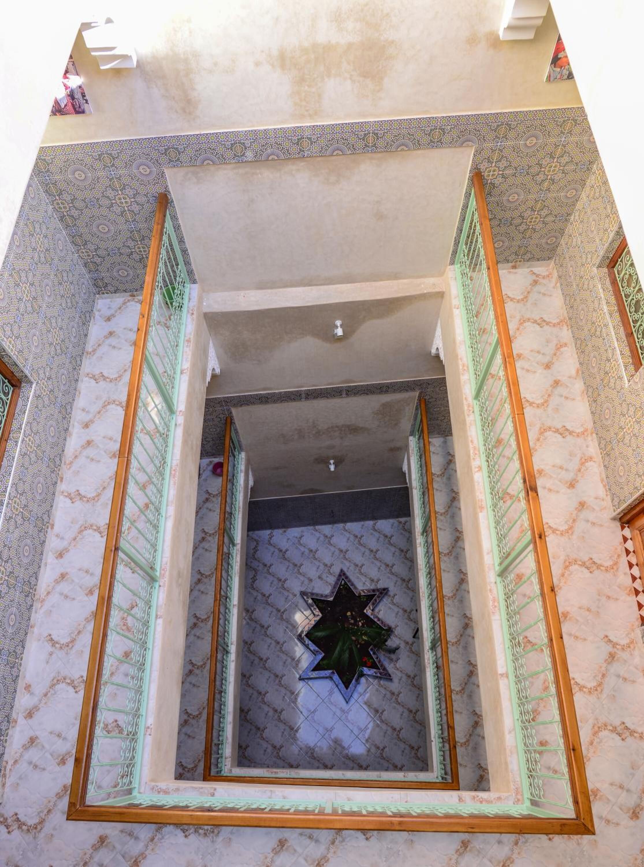 Faouzi Hotel