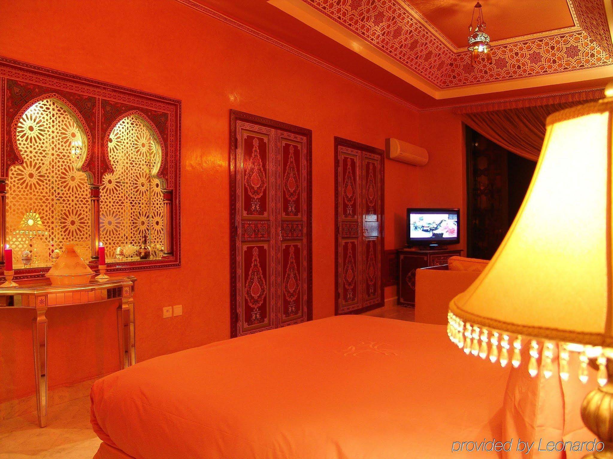 L Mansion