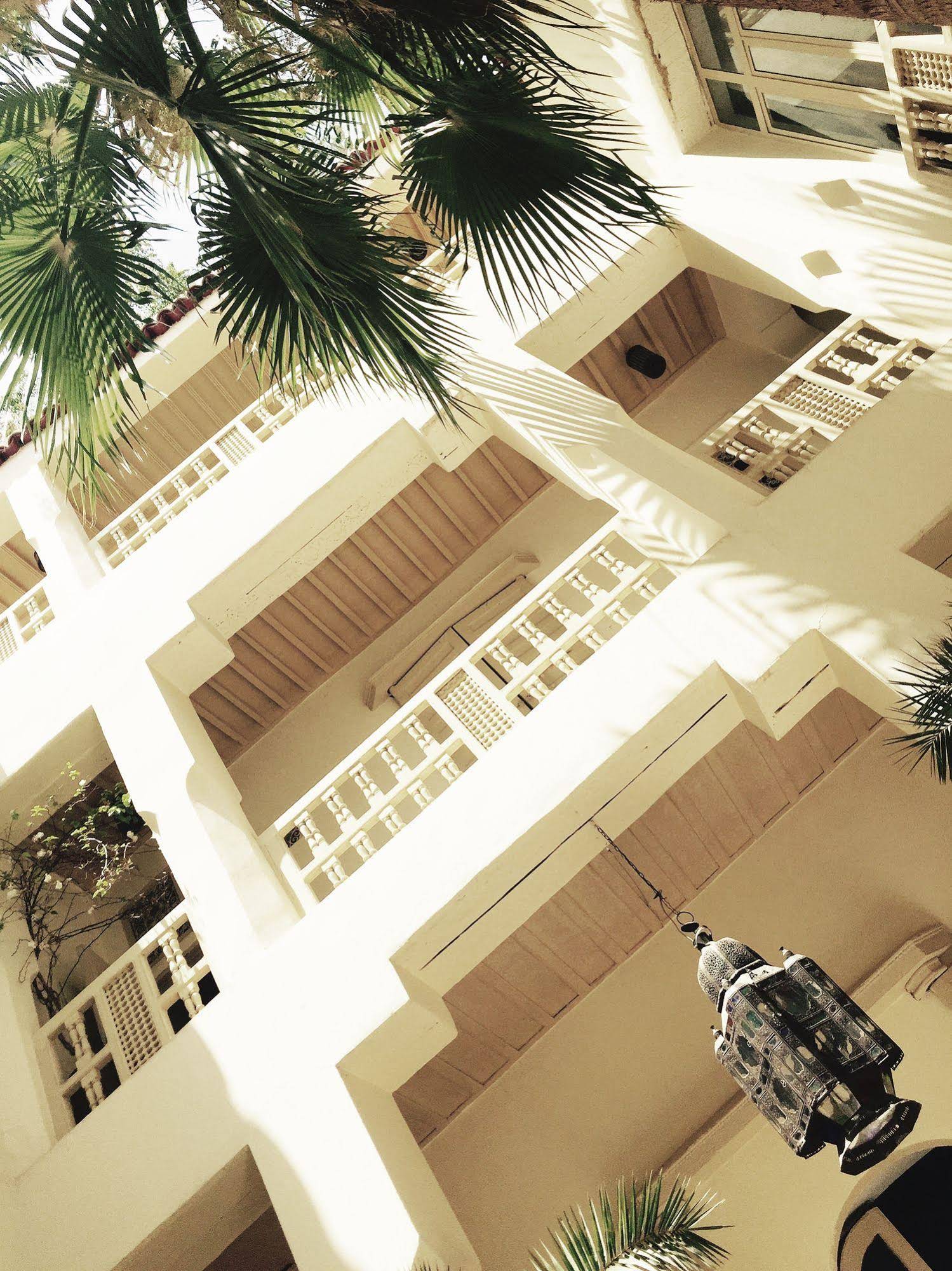 Riad 144