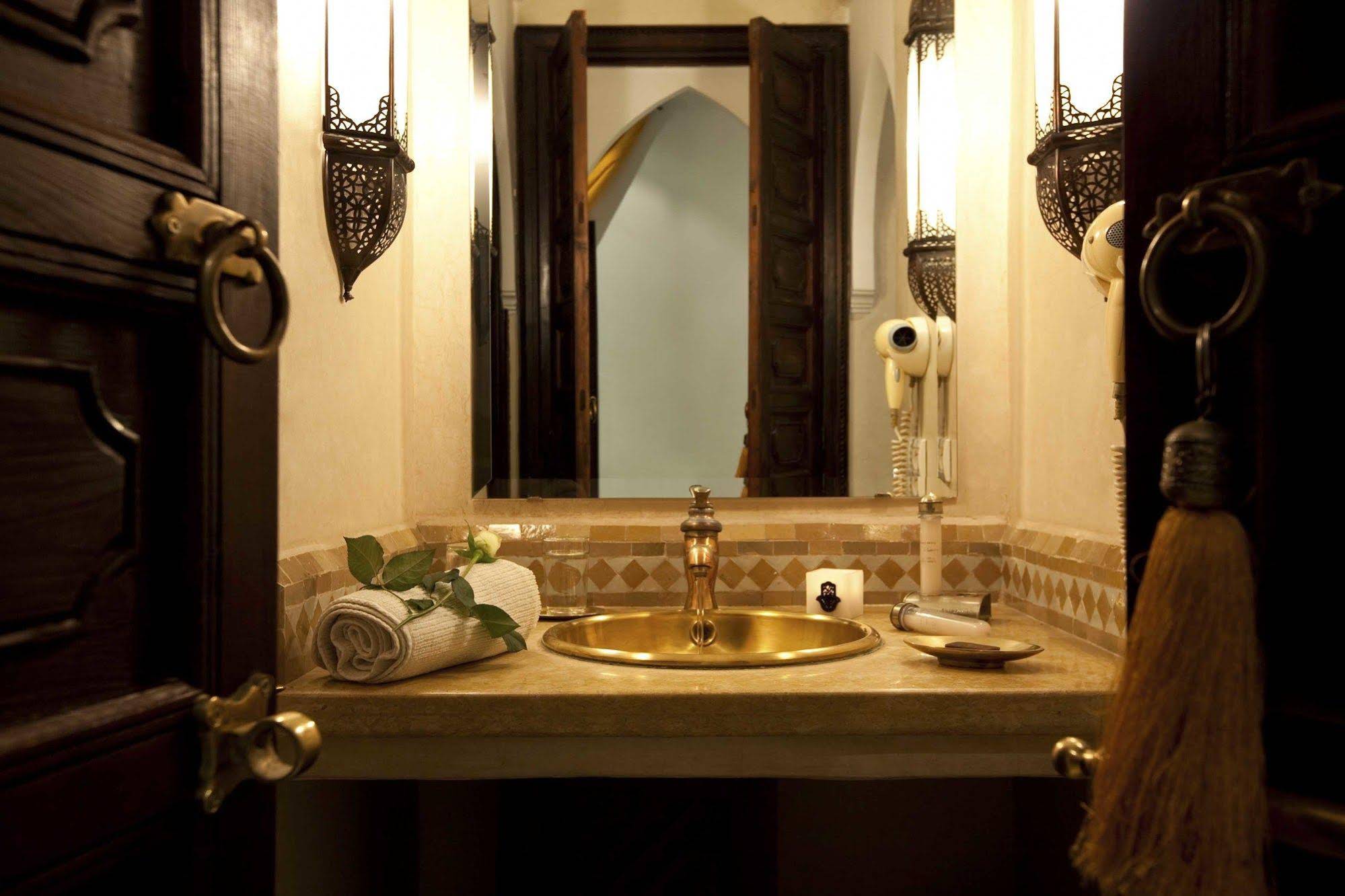 Riad Assouel
