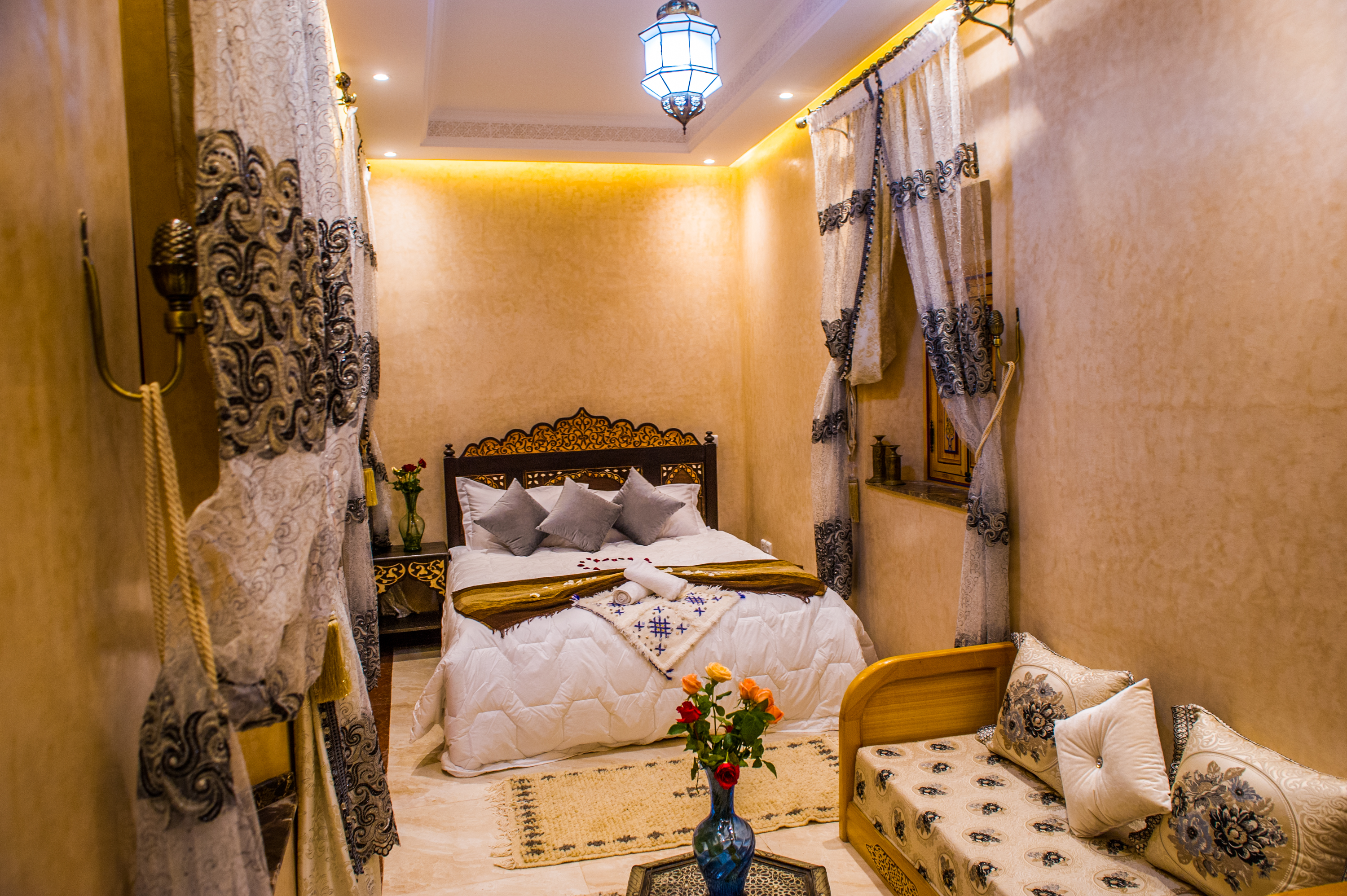 Riad Qamar Zamane 2