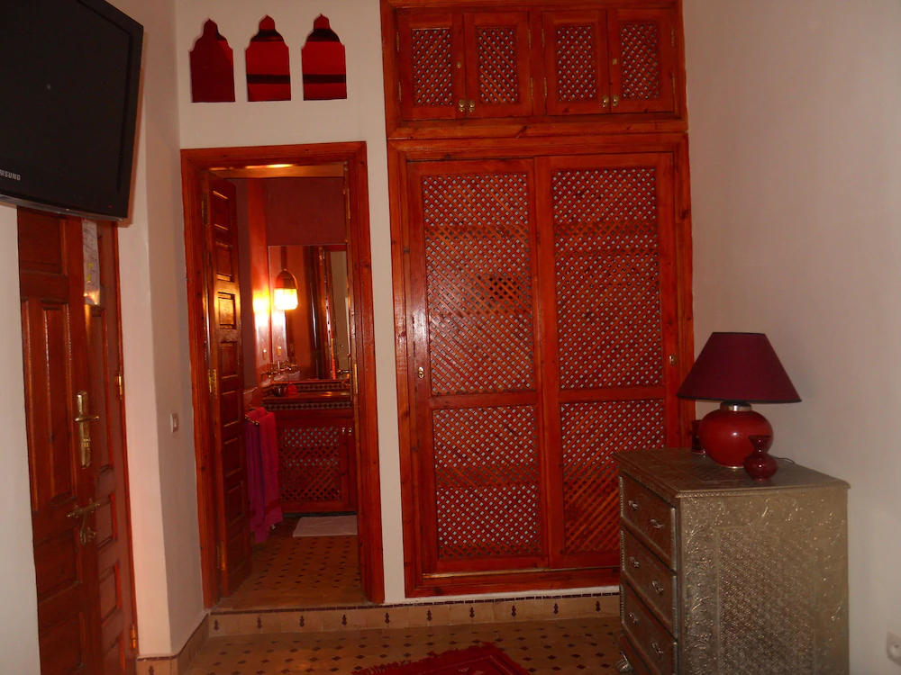 Riad CharCam - Adults Only