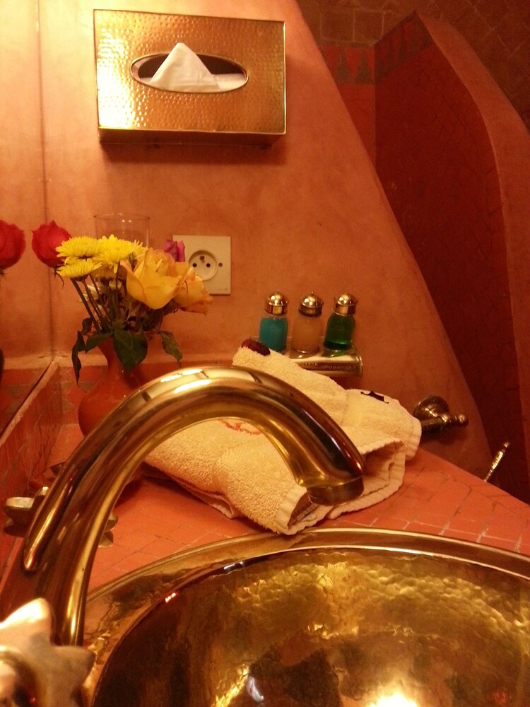 Riad CharCam - Adults Only