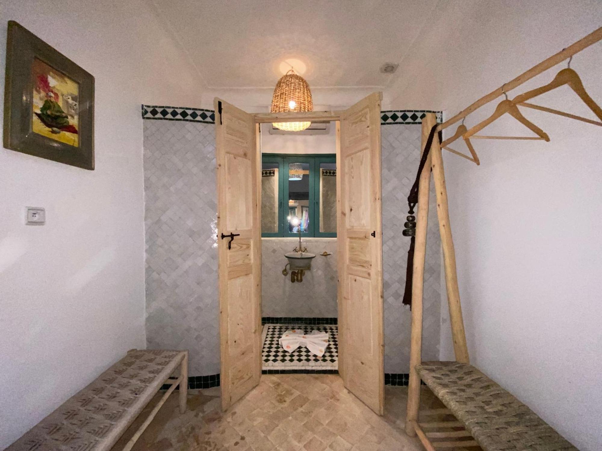 Riad Dar Khalti Privatisation