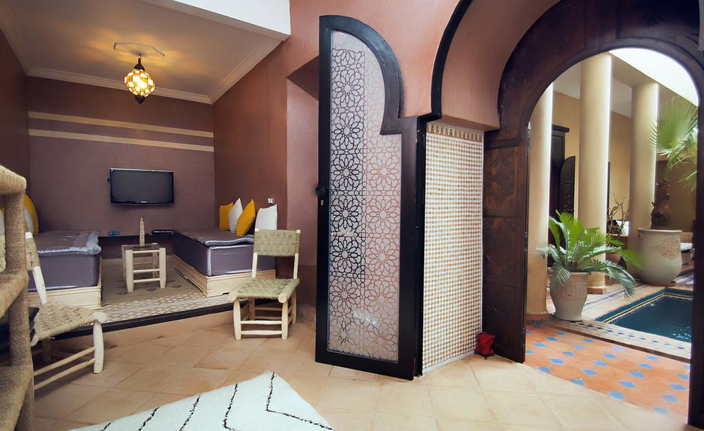 Riad Davia
