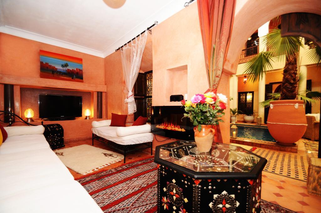 Riad Davia