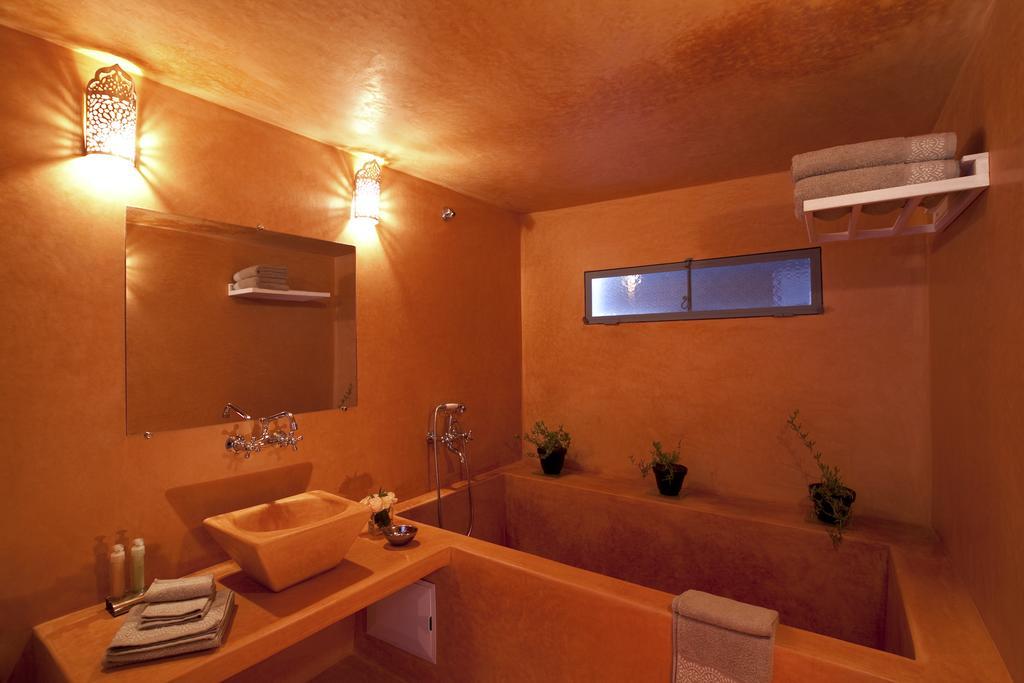 Riad Davia