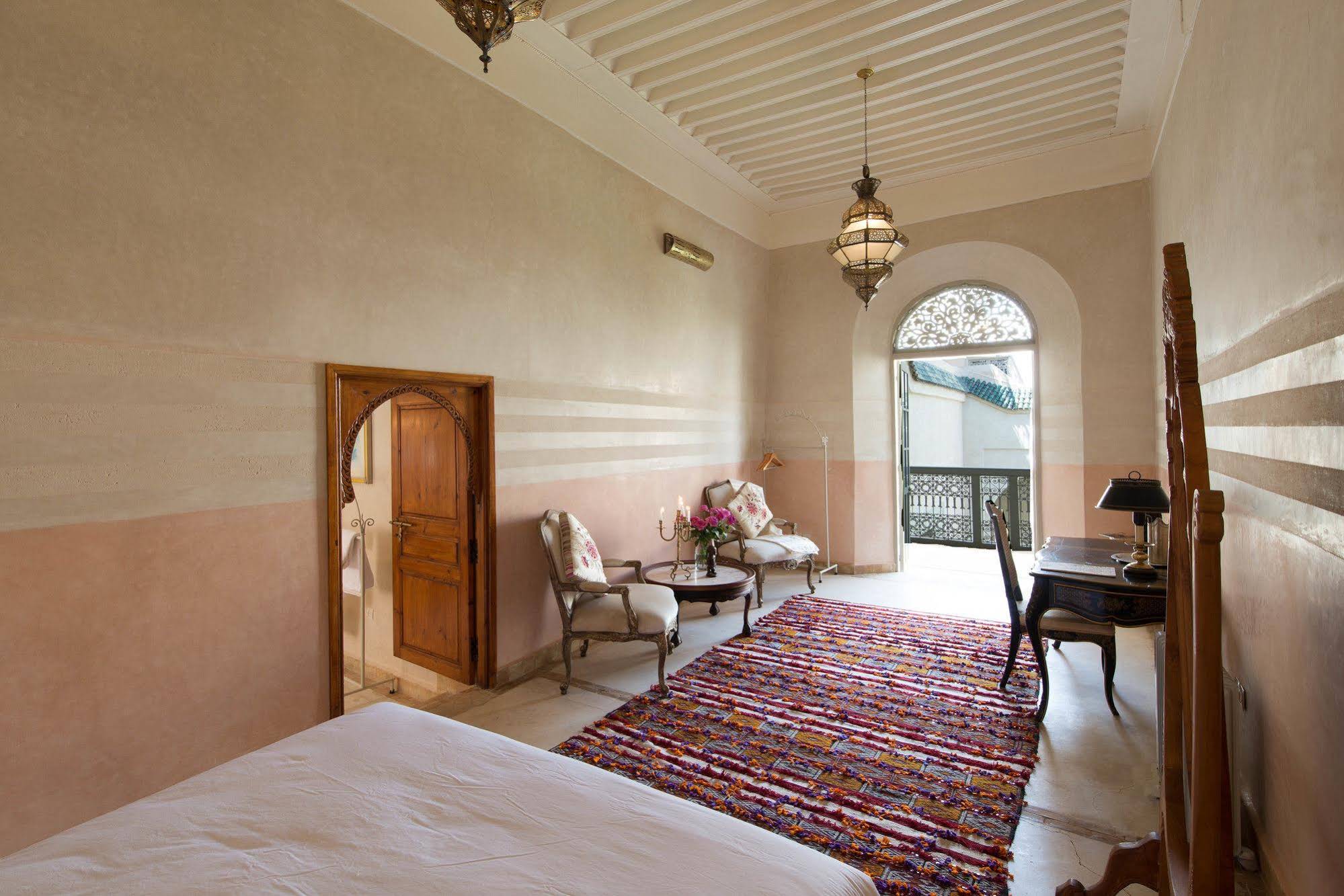 Riad Emberiza Sahari