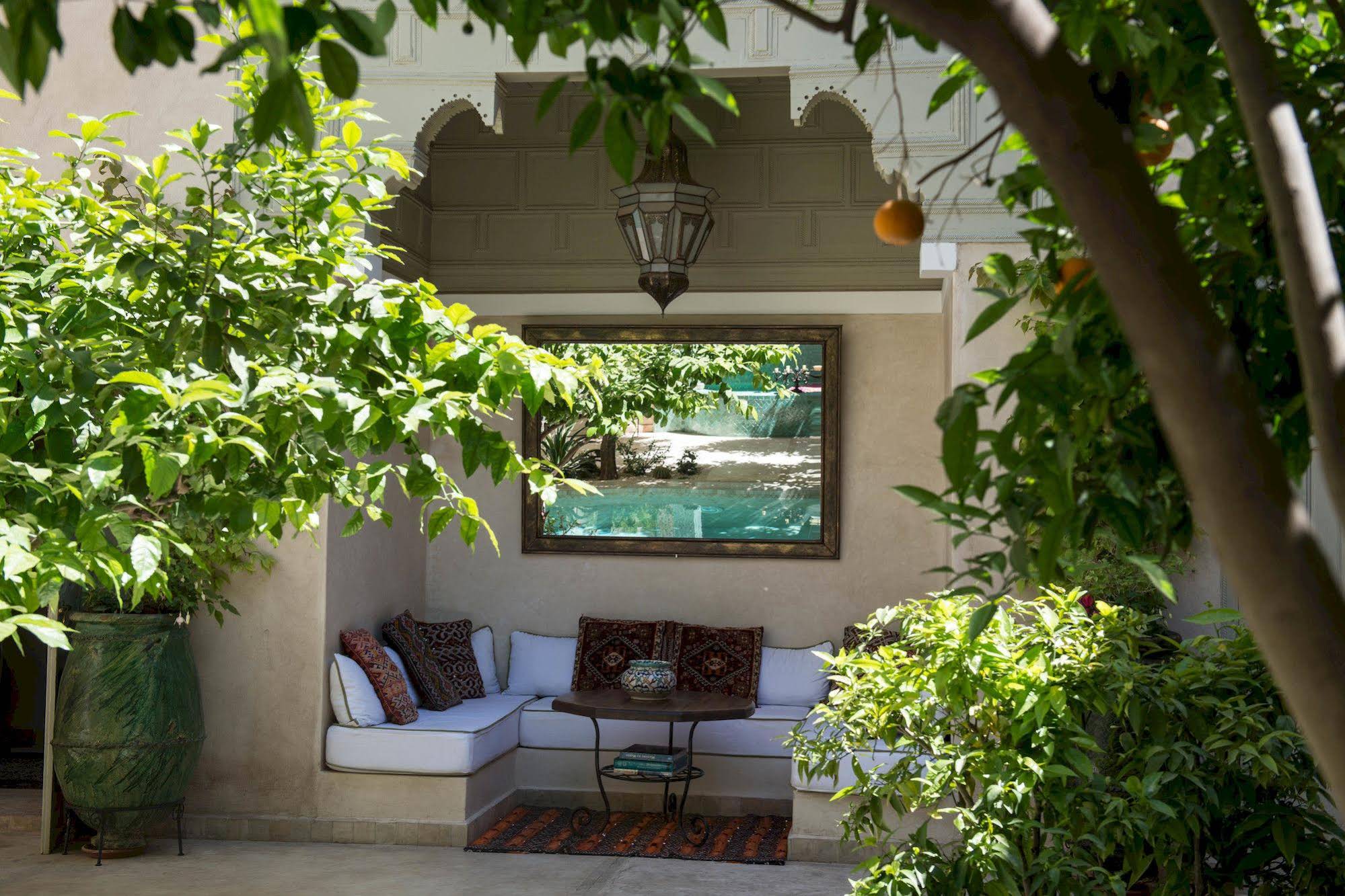 Riad Emberiza Sahari