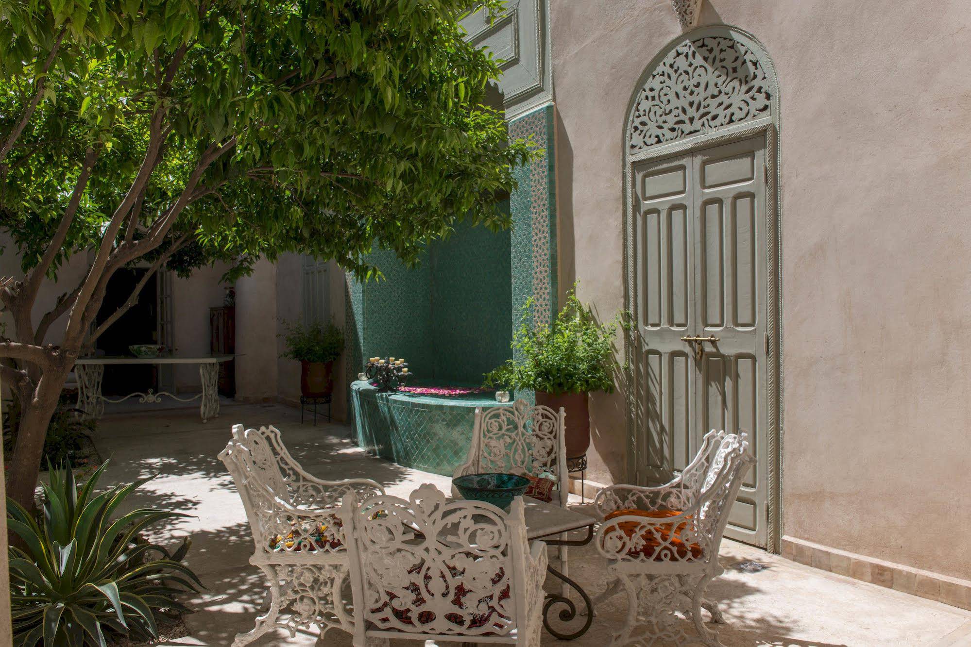 Riad Emberiza Sahari