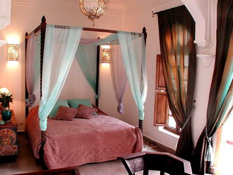 Riad Laora