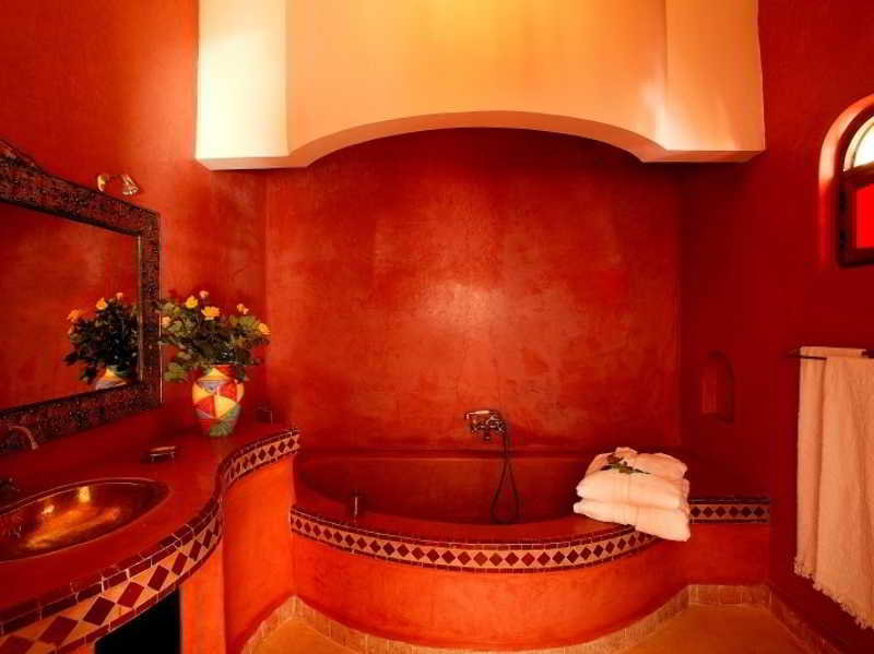 Riad Laora