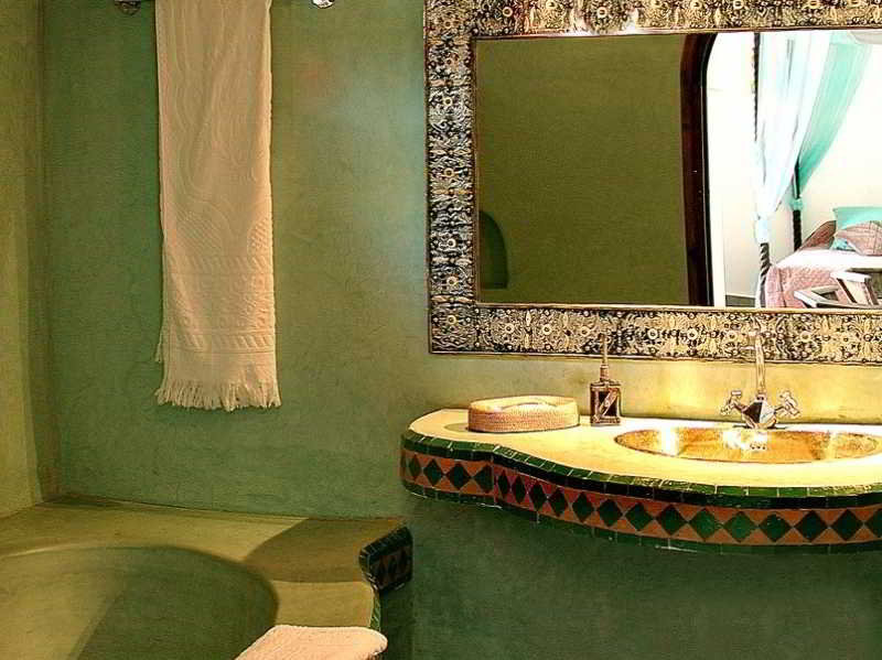Riad Laora