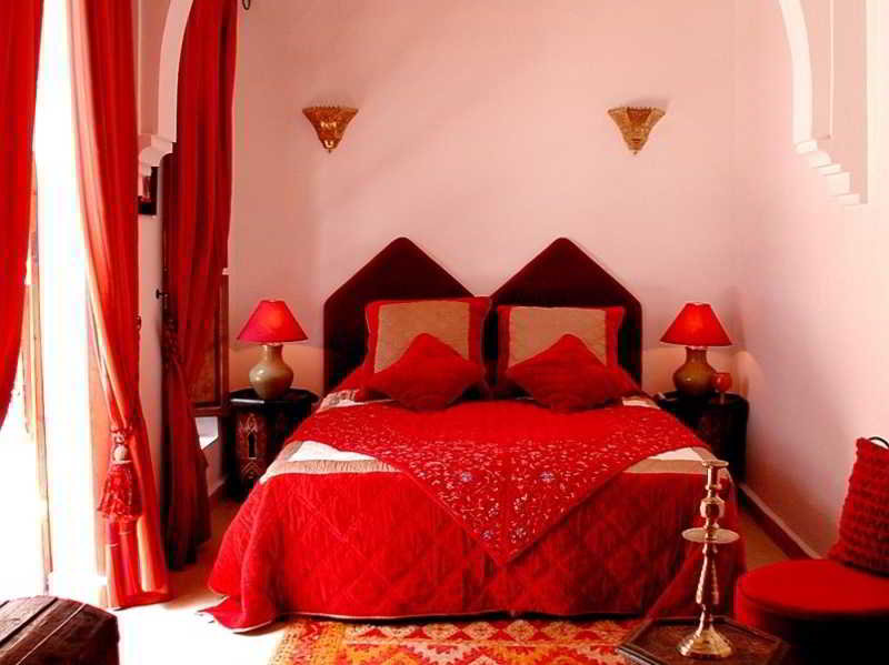 Riad Laora