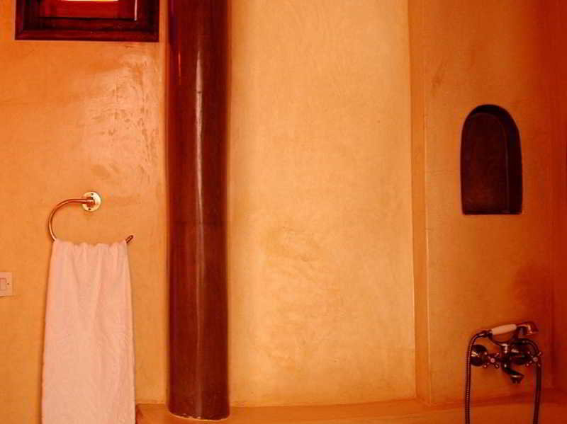 Riad Laora