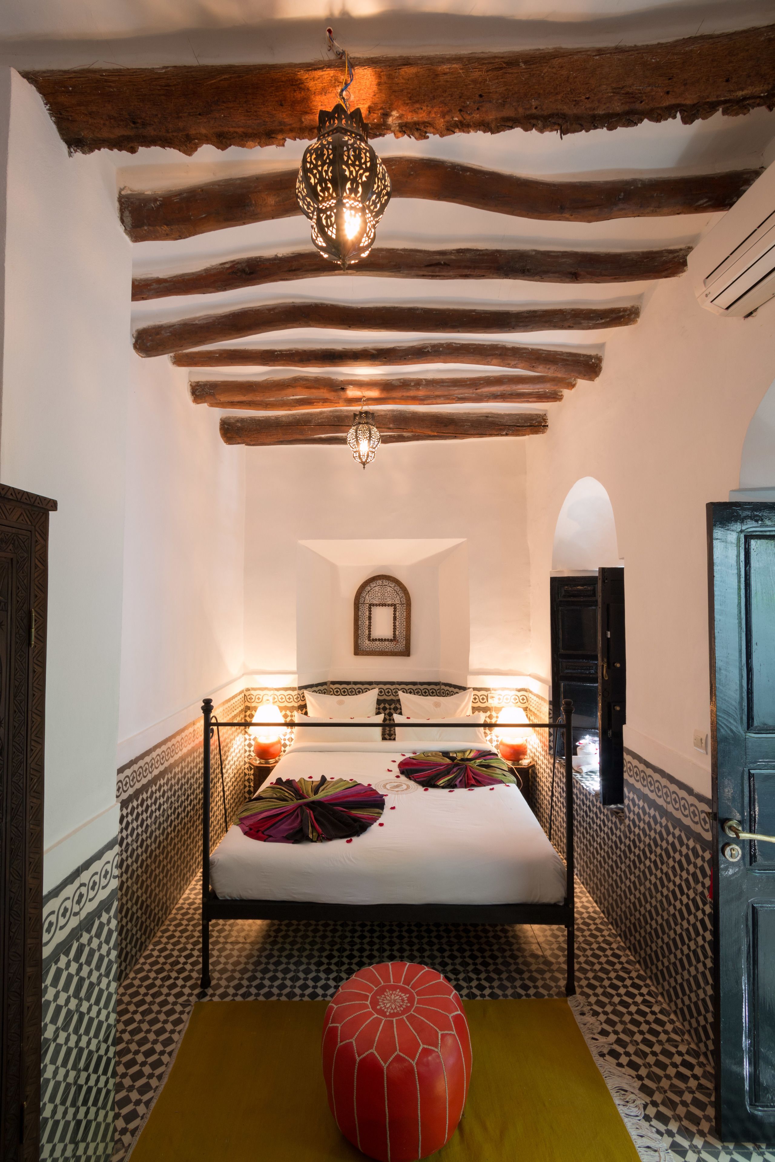 Riad Lhena