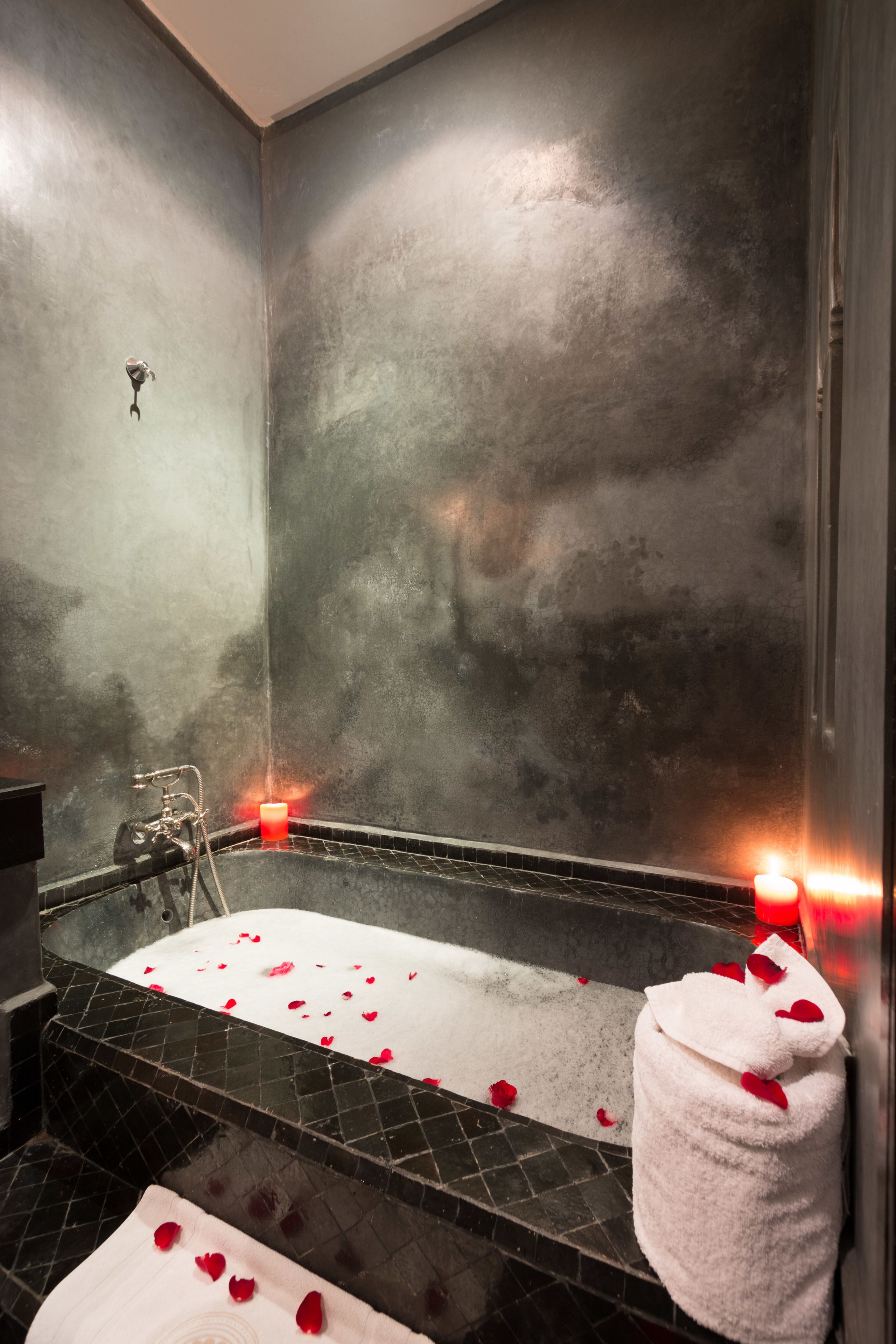 Riad Lhena