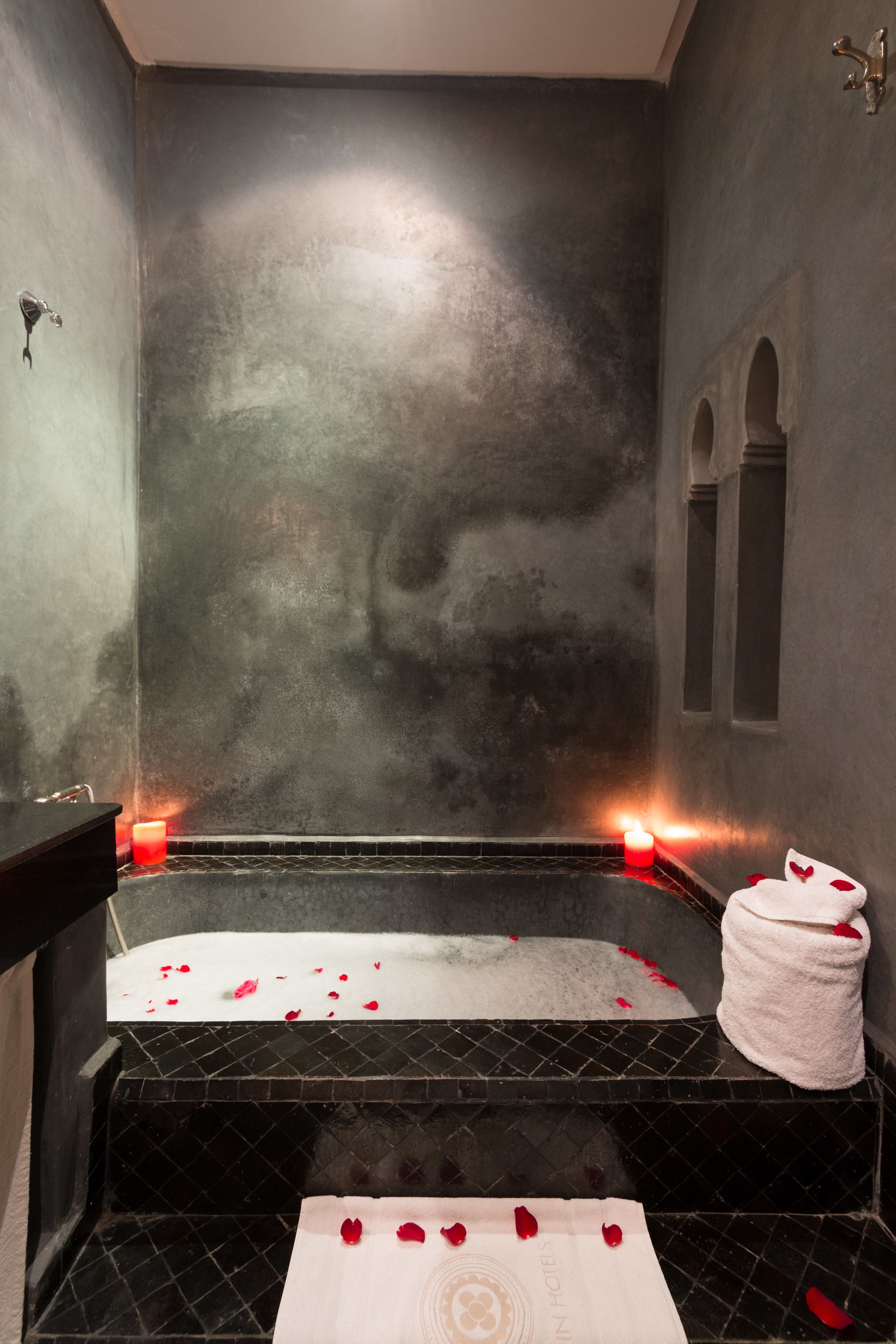 Riad Lhena