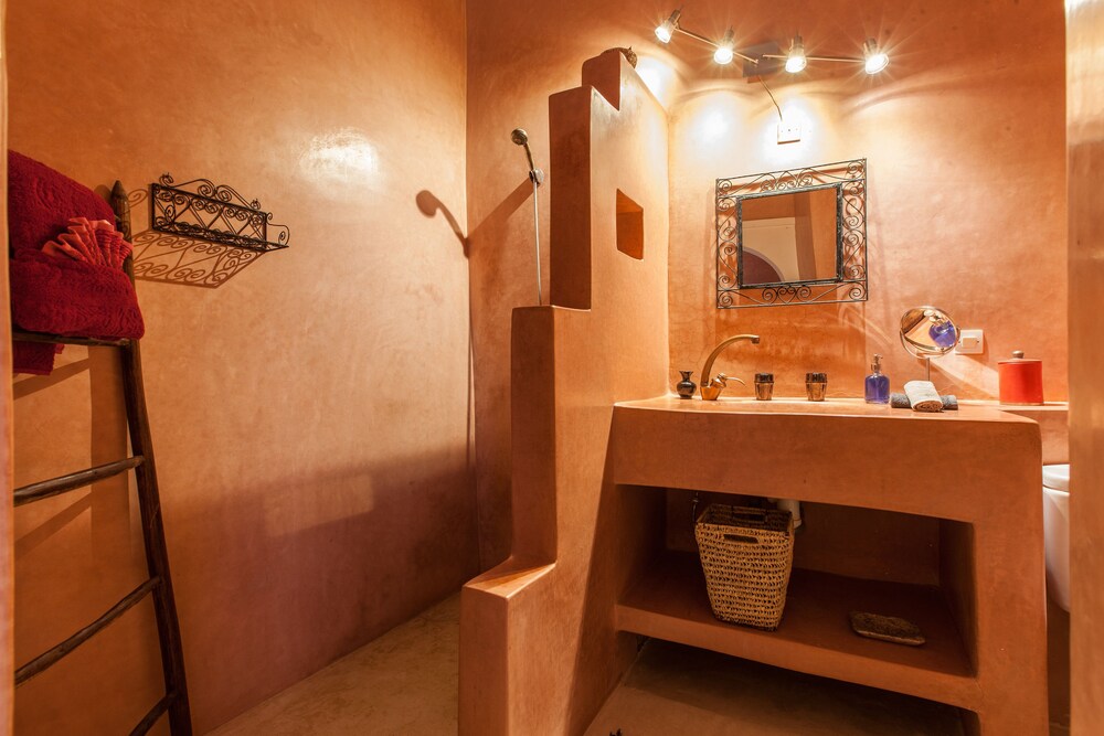 Riad Thycas