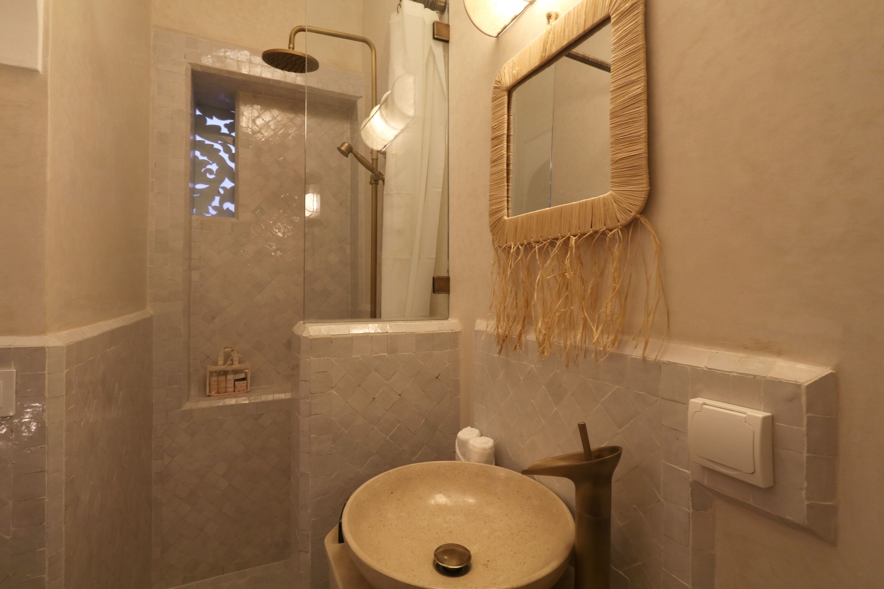 Riad Wazani Square & SPA
