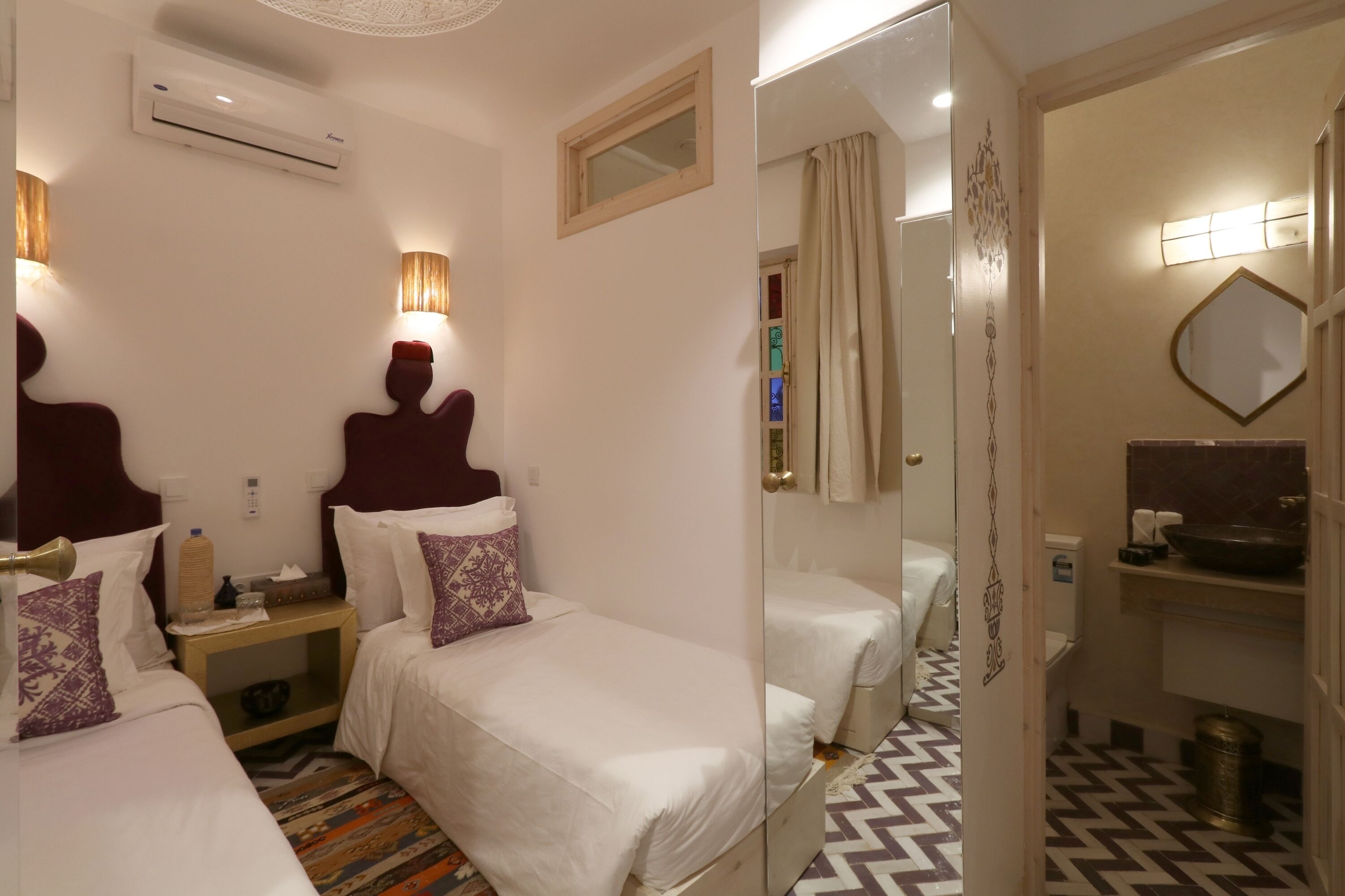 Riad Wazani Square & SPA