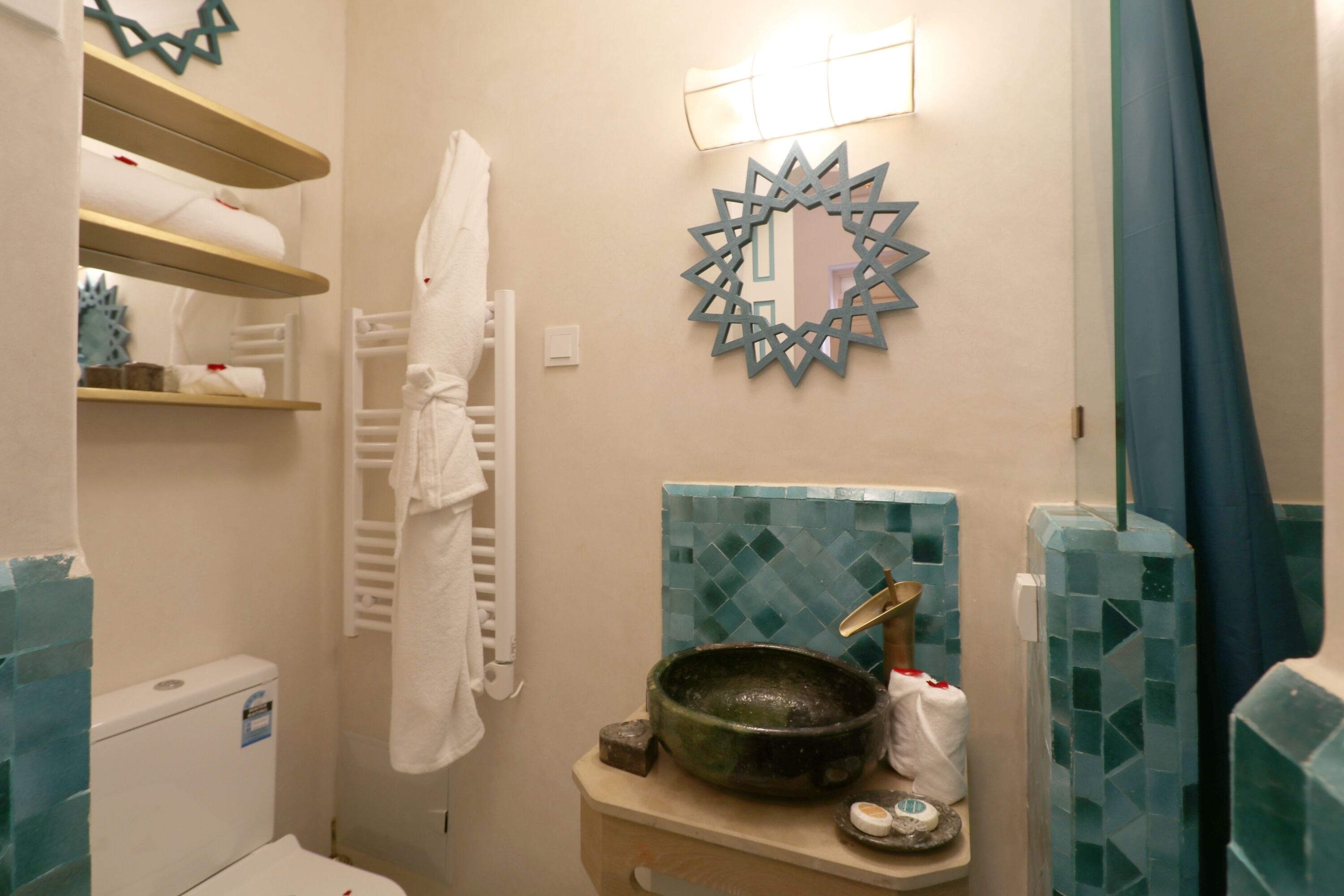 Riad Wazani Square & SPA
