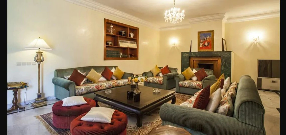 Villa London