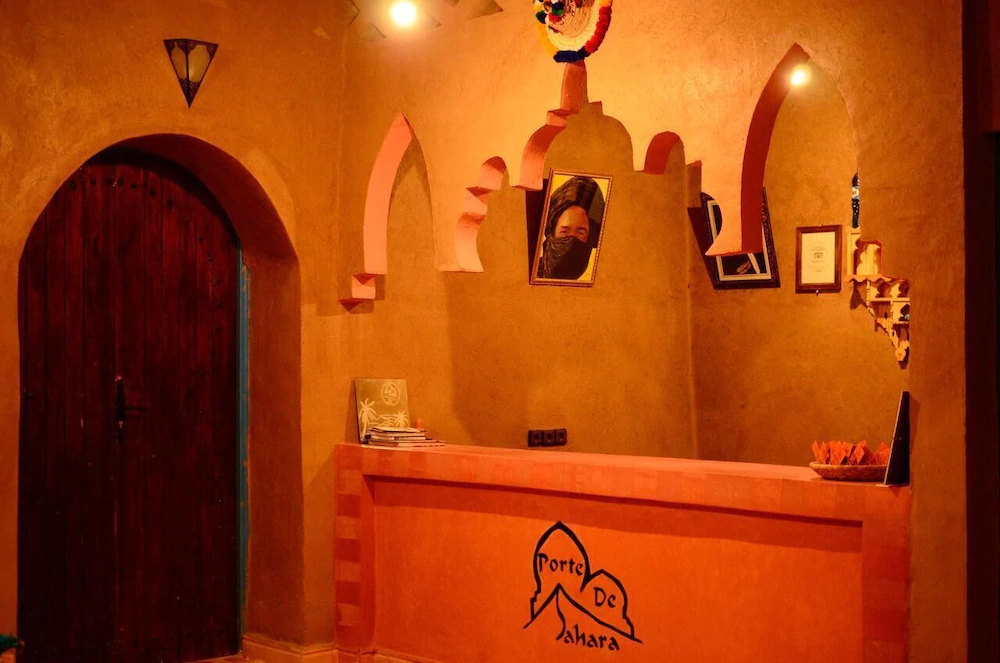 Auberge Hôtel Porte De Sahara Ouzina