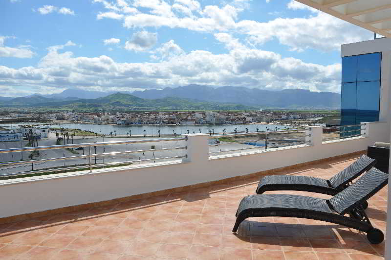 Suites Hotel Omeya