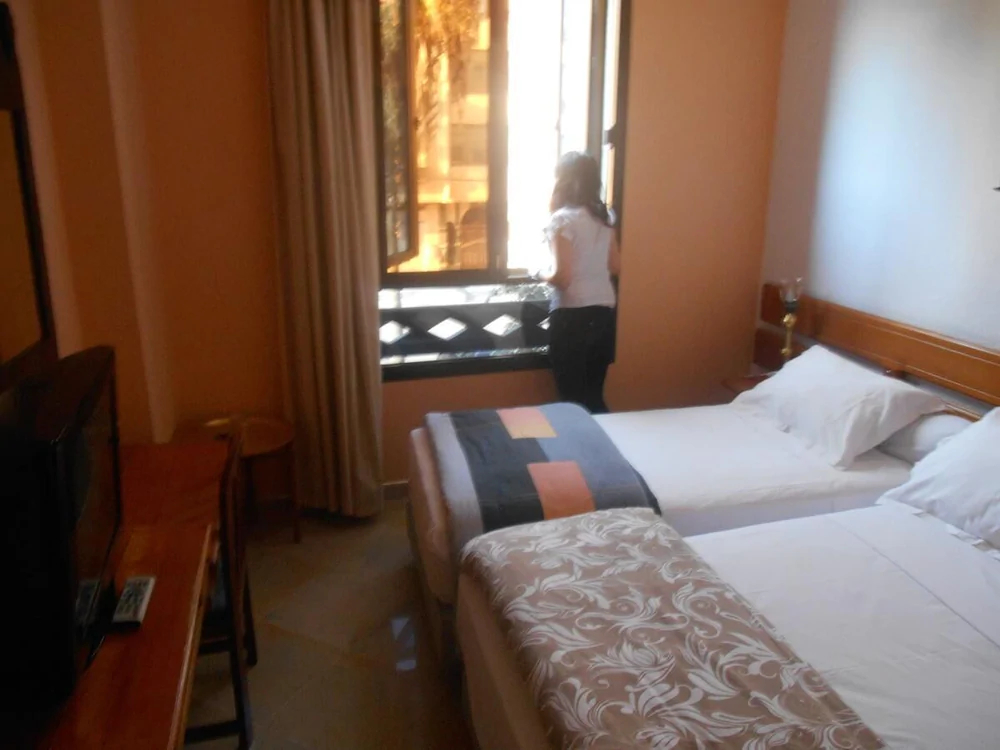 Hotel Babel