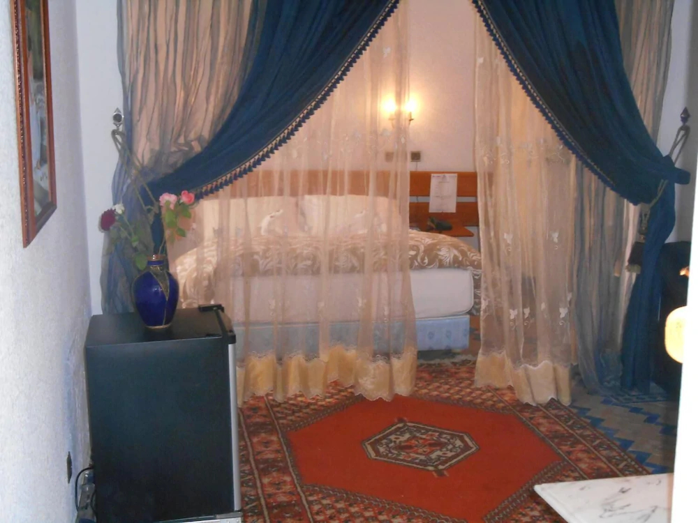 Hotel Babel