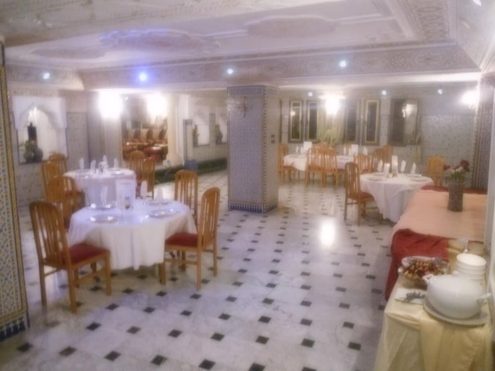 Hotel Babel