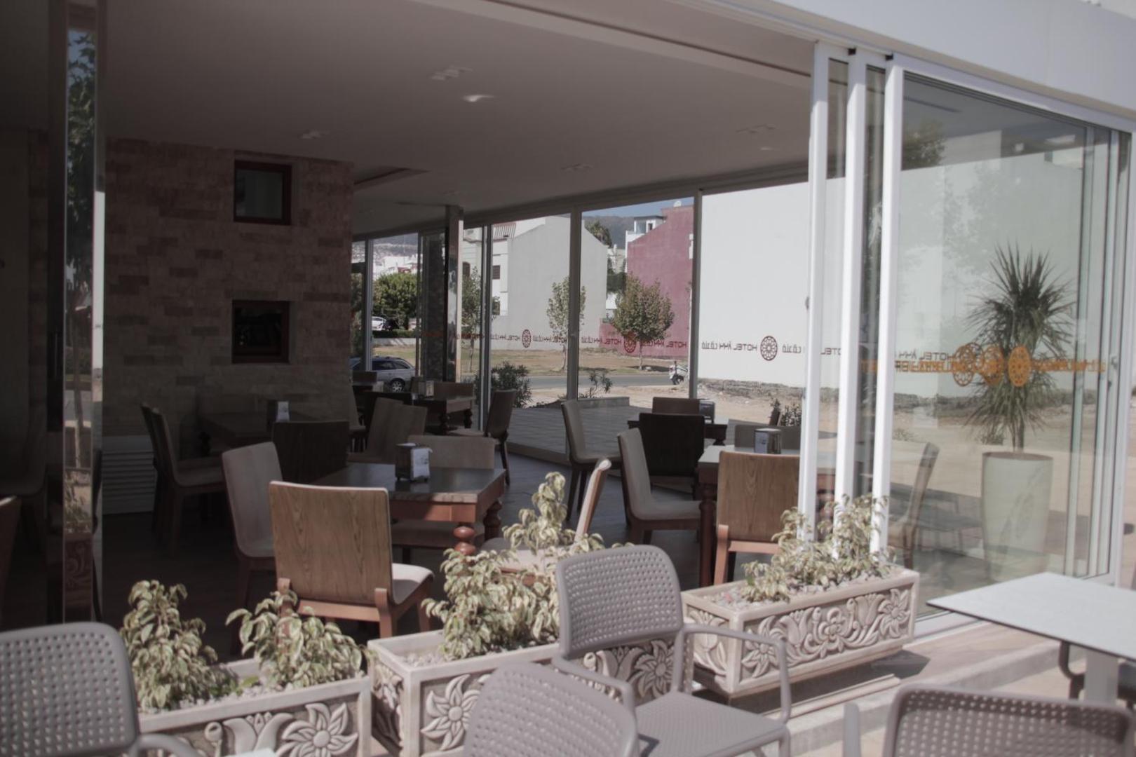 Hotel A44