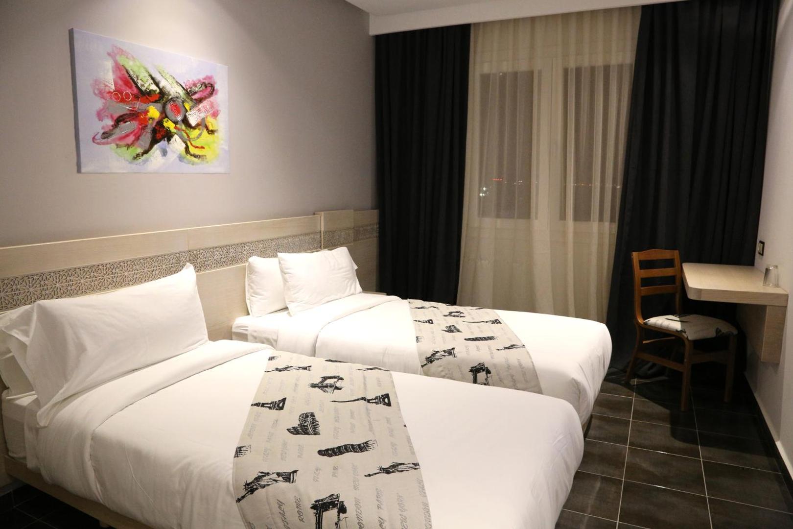 Hotel A44