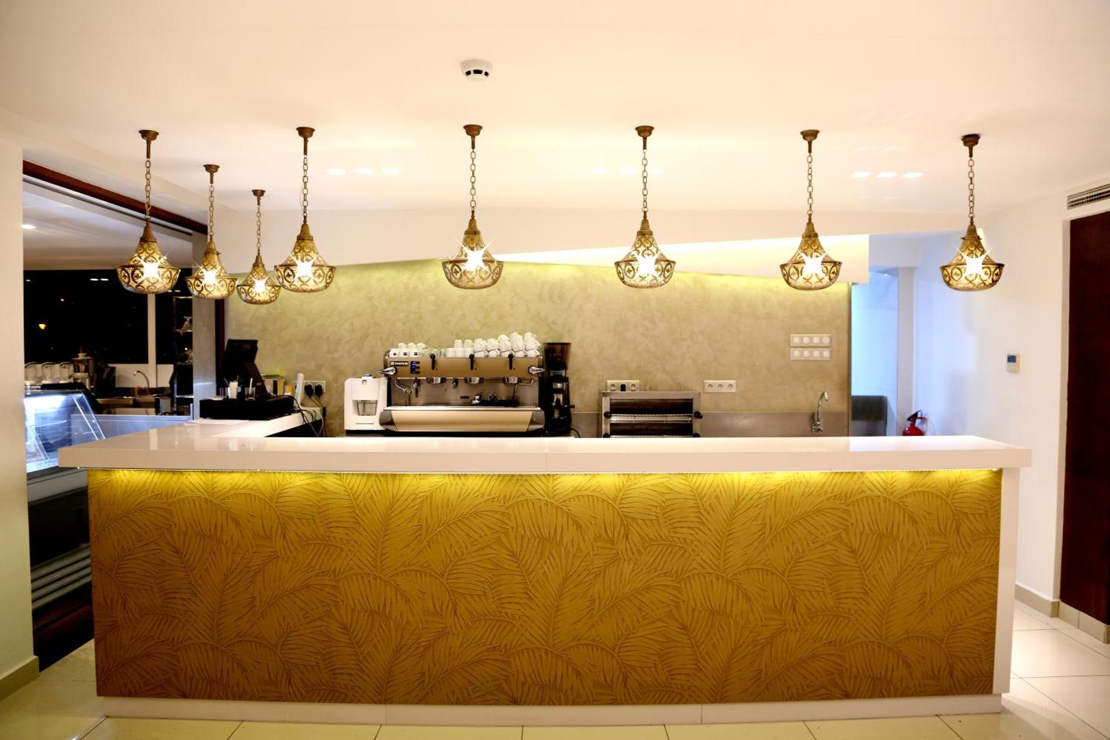 Hotel A44