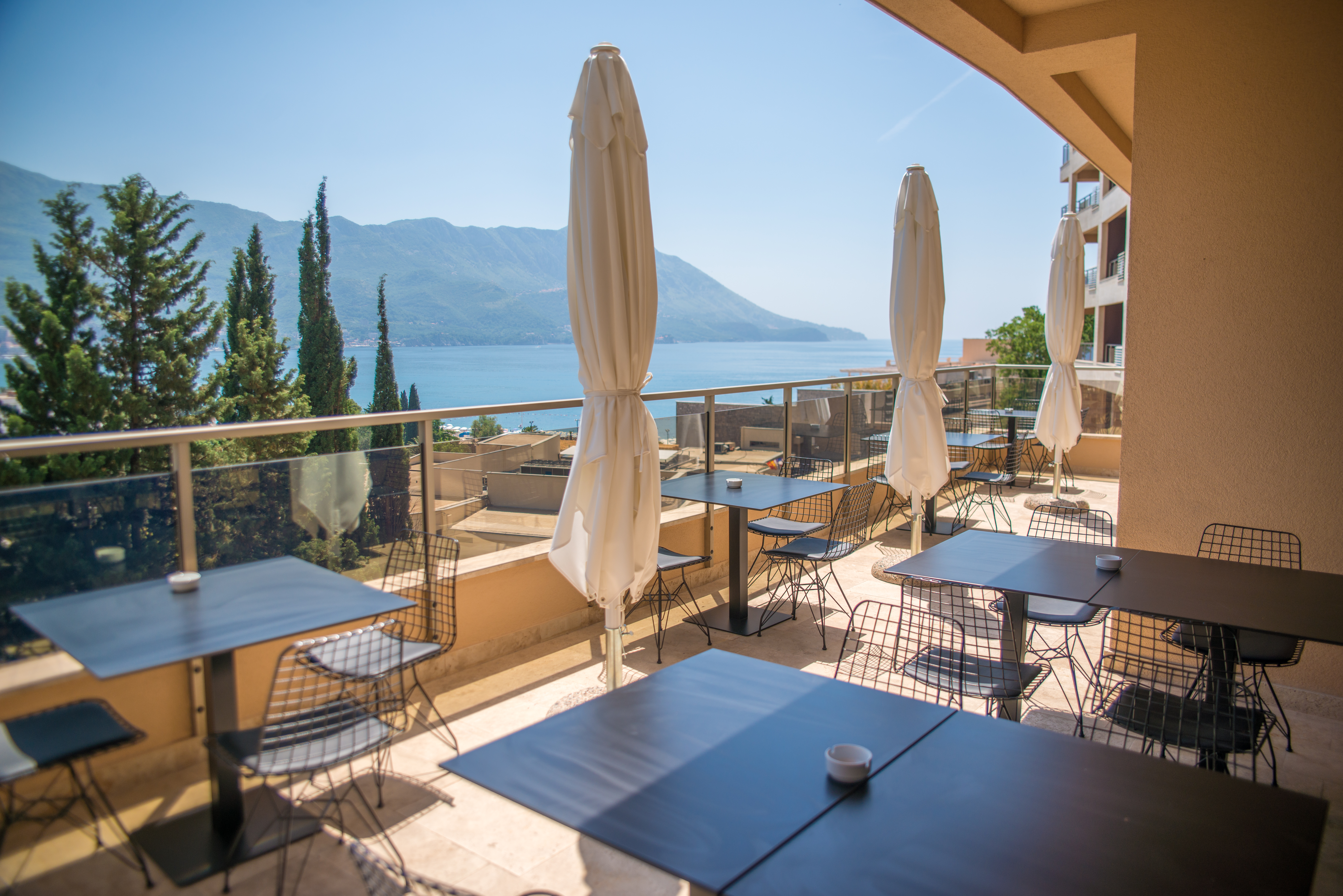 Harmonia Hotel by Dukley