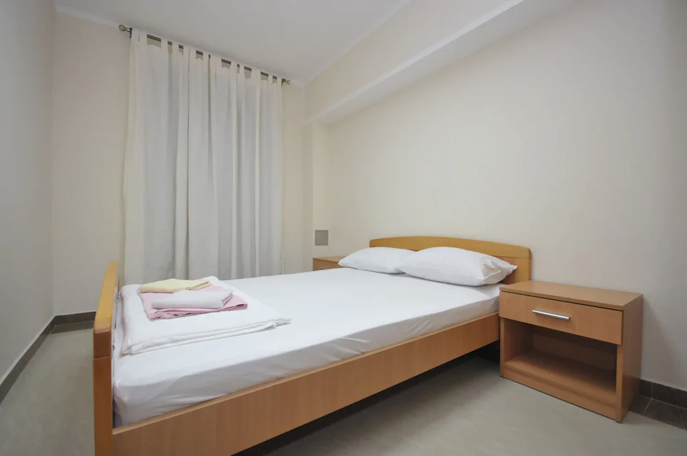 Apartments Maini