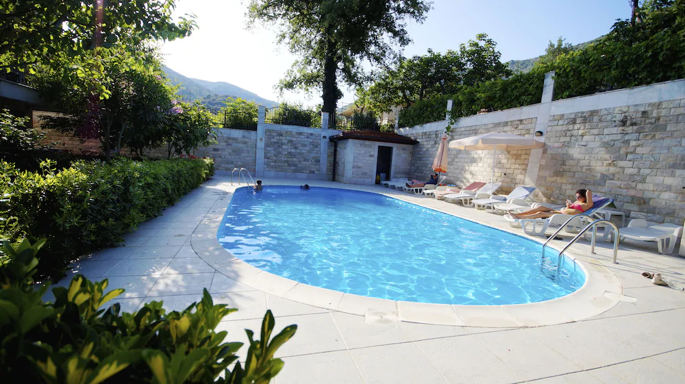 Apartments Maini