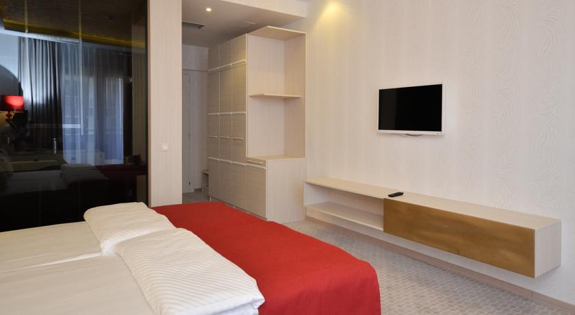 Hotel Atina