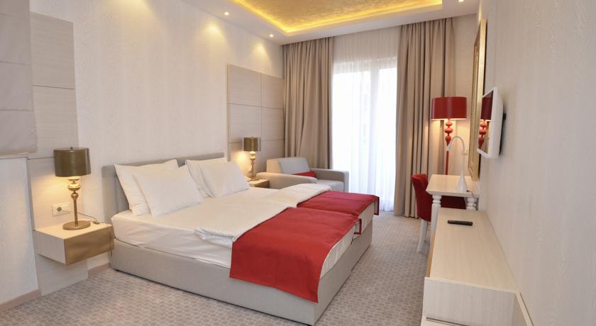 Hotel Atina