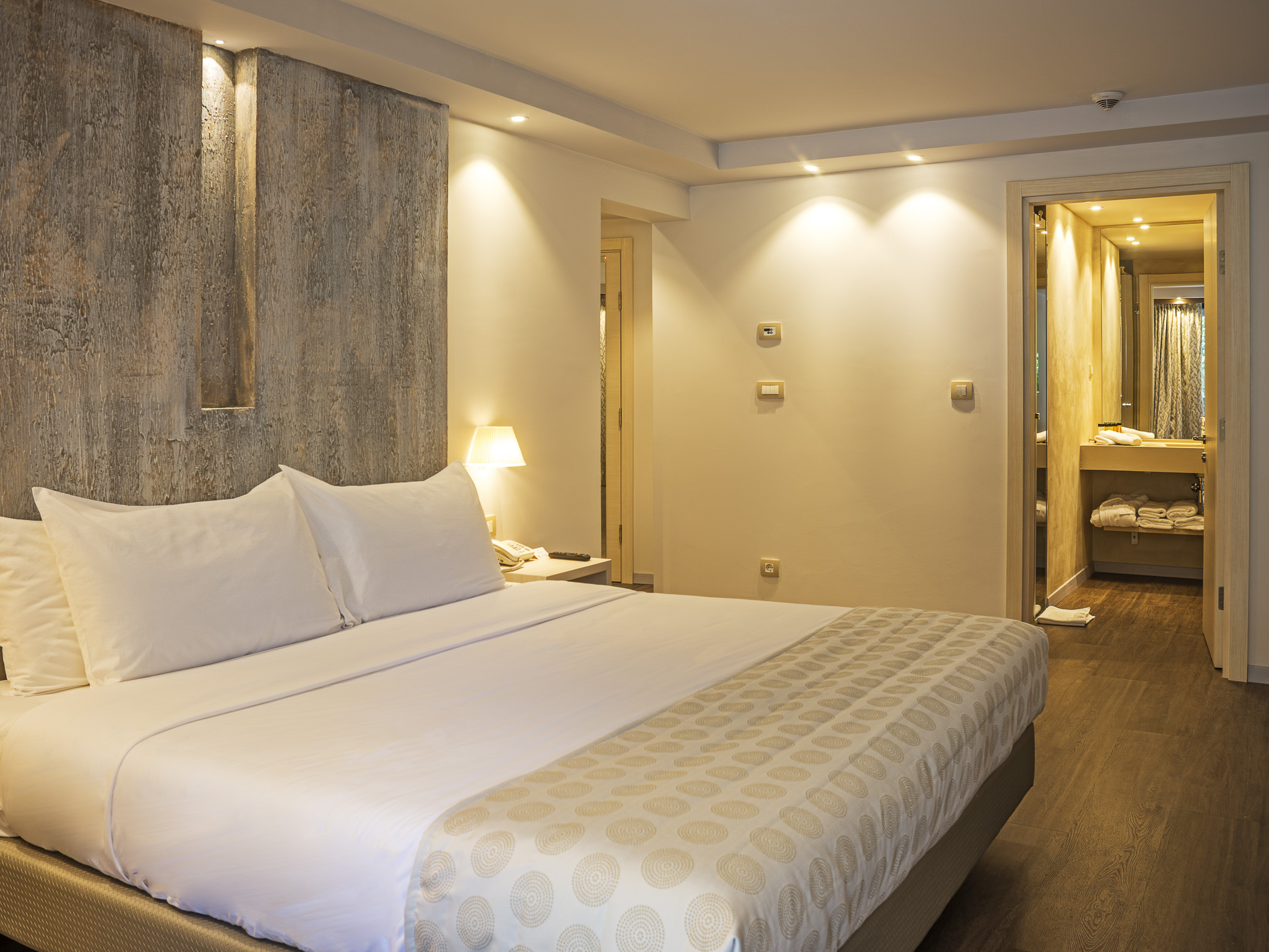 Palmon Bay Hotel & Spa