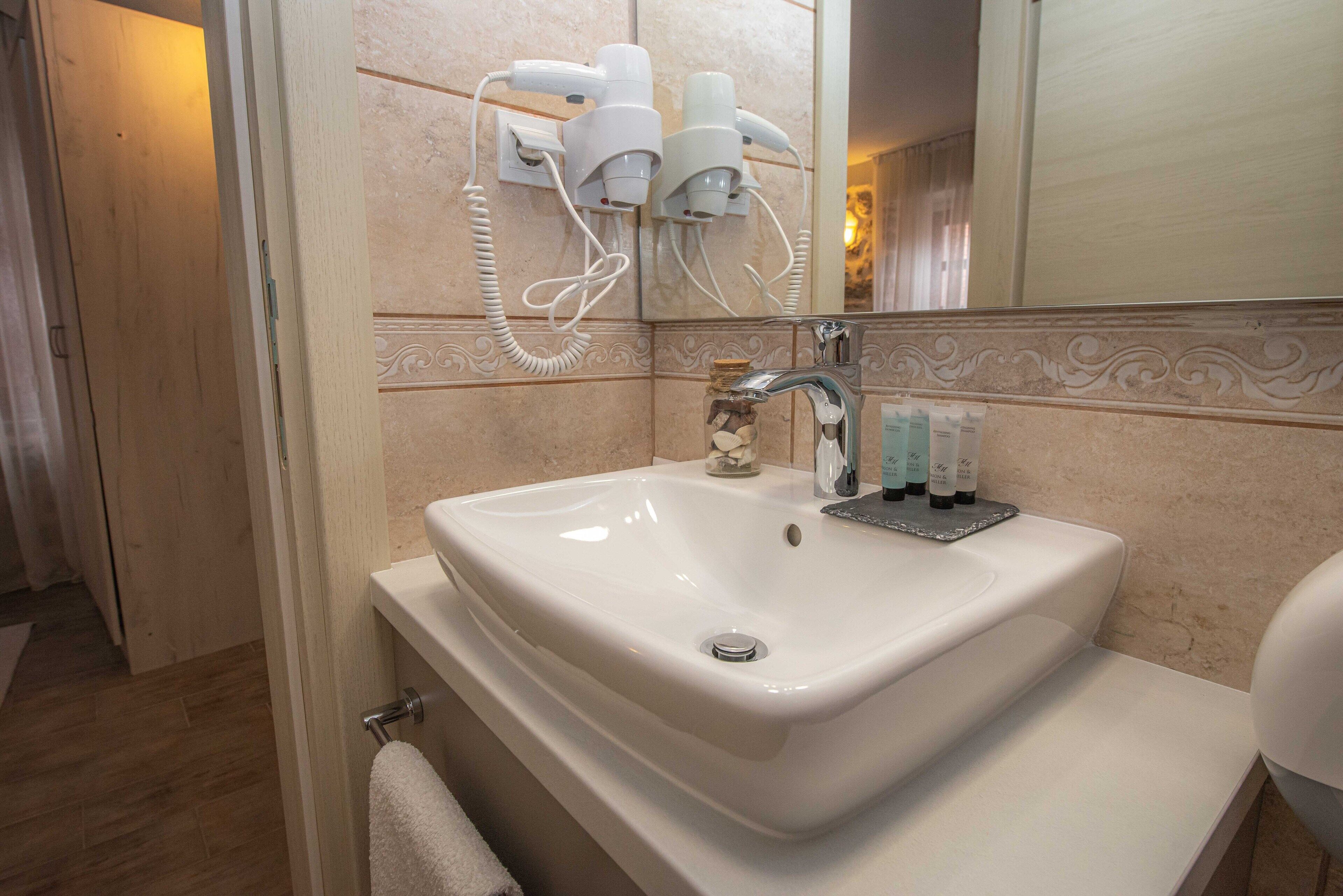 Antika Guesthouse