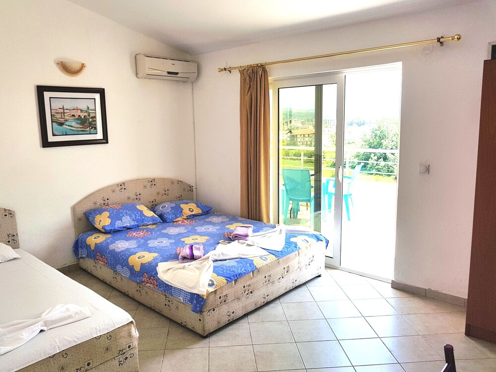 Doni Apartments