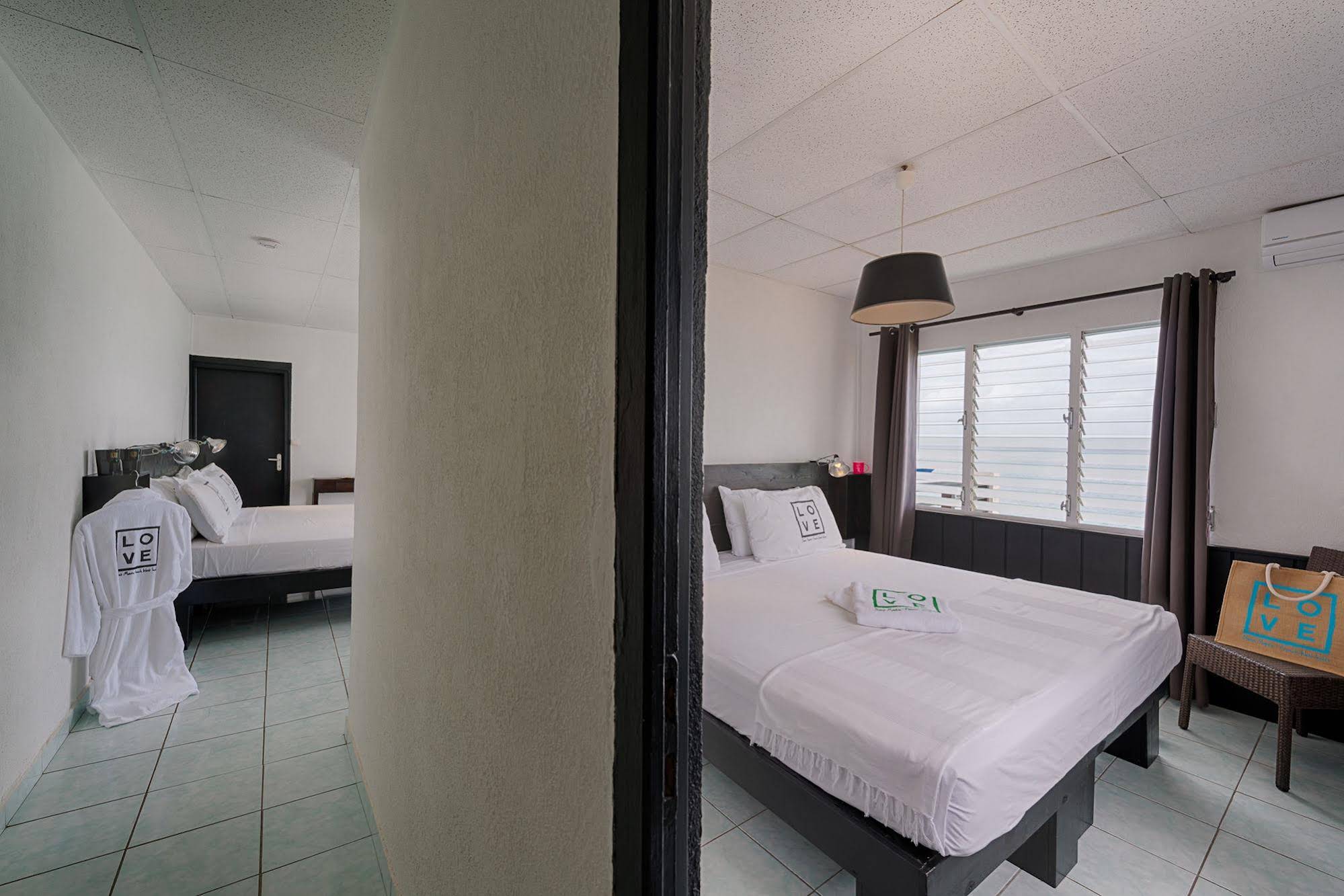 Love Hotel